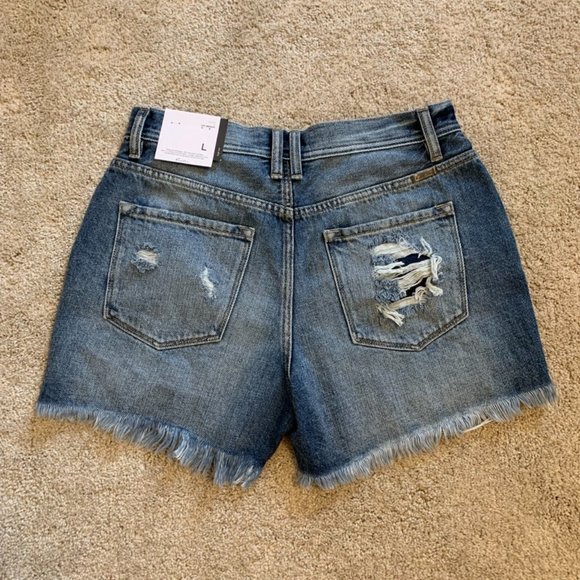 NWT KanCan Distressed Denim Shorts Size L - Picture 4 of 7